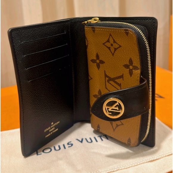 💯% Authentic Louis Vuitton Juliette Wallet✨ - Picture 8 of 15